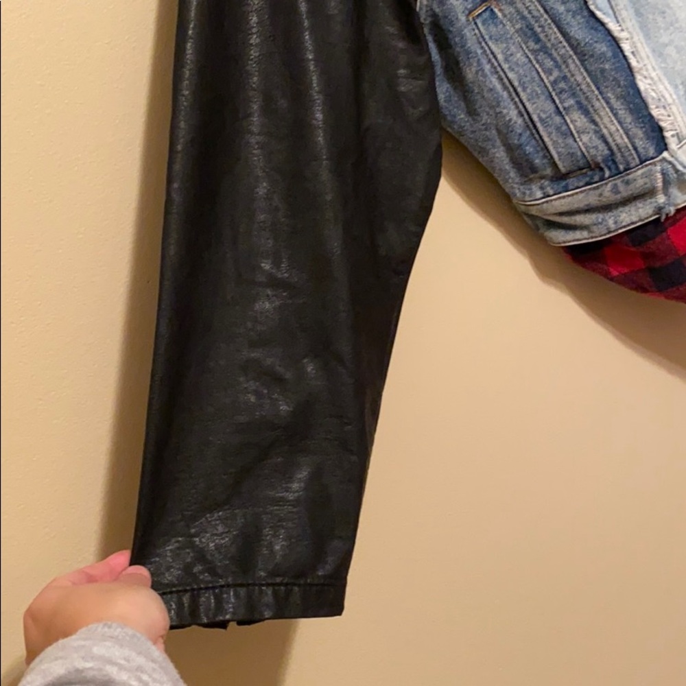 Jean jacket - Picture 2 of 9